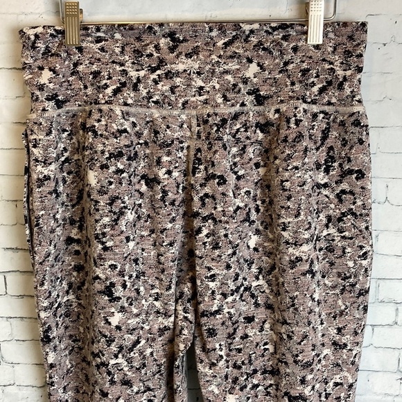 Athleta Salutation textured jogger Meadow Decadent Chocolate L Athleisure Gym - Picture 10 of 12